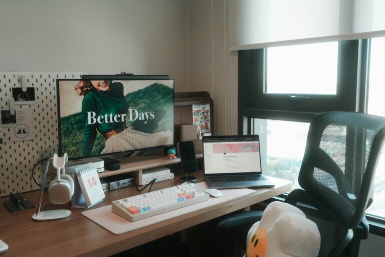 Simple workspace representing a clear and manageable online income approach